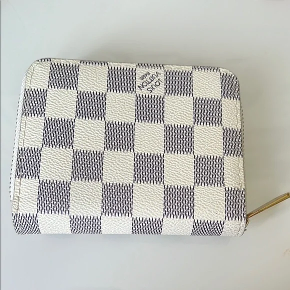 Louis Vuitton Checkered Wallet - Picture 2 of 6